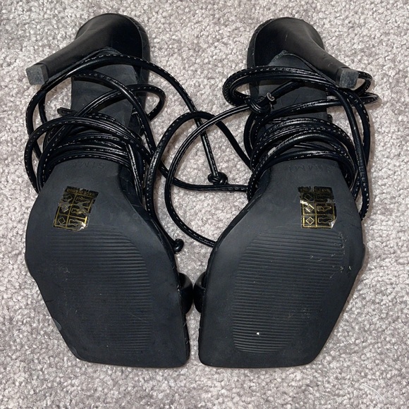 SIMMI London KARIS BLACK WOVEN PADDED STRAP LACE UP HEELS - Picture 4 of 5